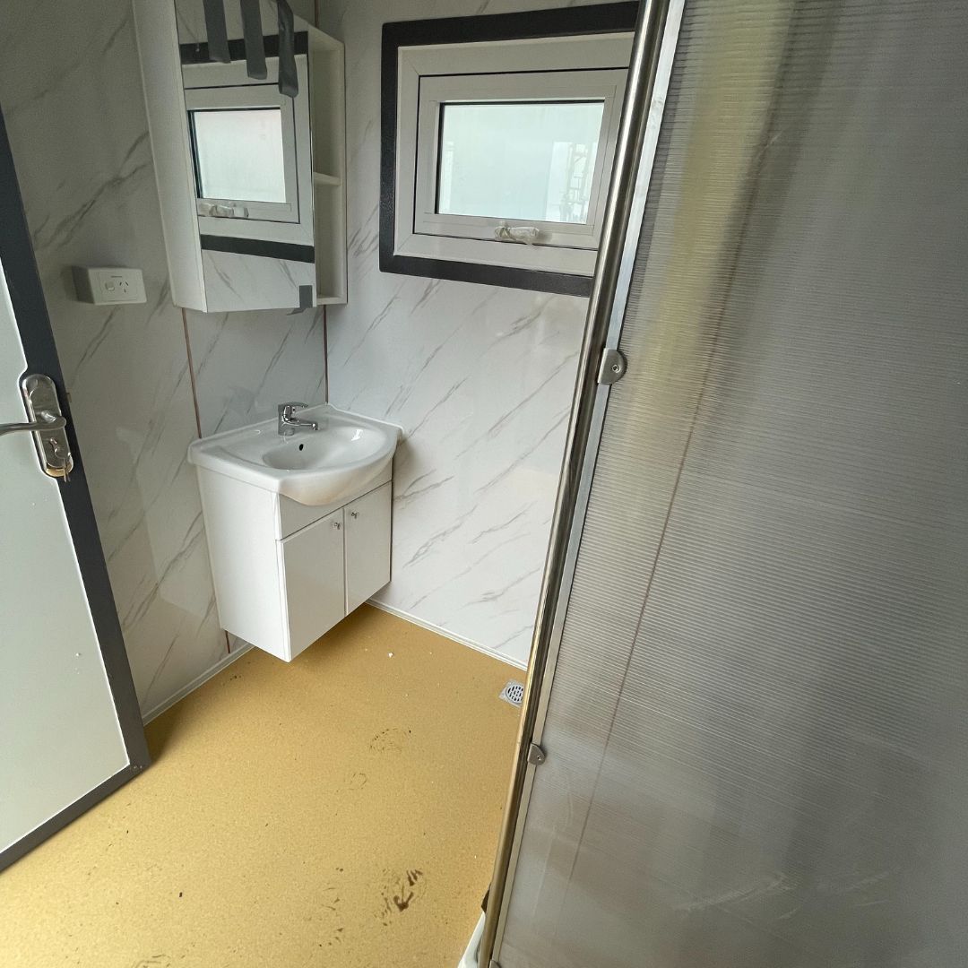 Portable Shower and Toilet Block Liftekgriffith